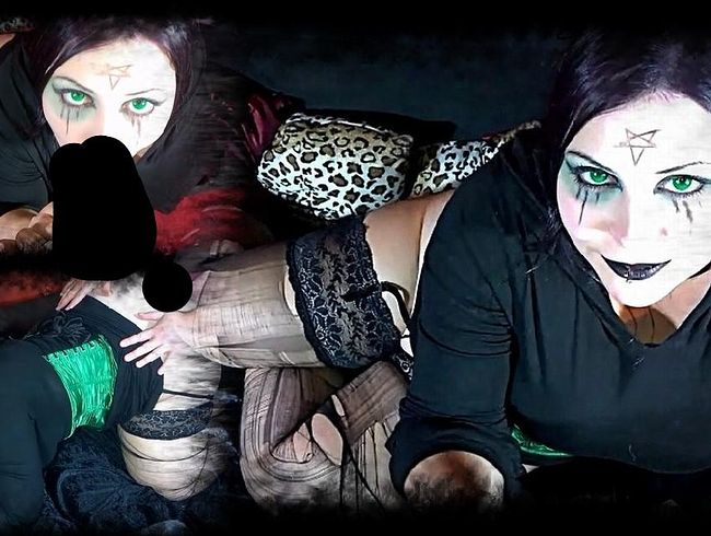 MinaDemonic Porno Video: Halloween ana* Spezial - Saures für den Hexenars**!