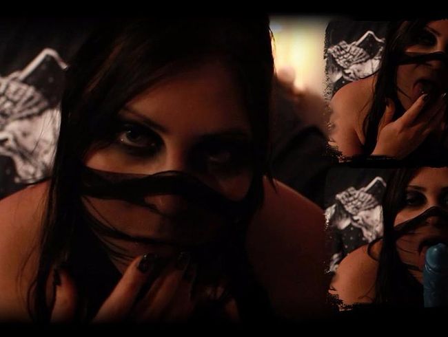 MinaDemonic Porno Video: Verruchte Zungenspiele